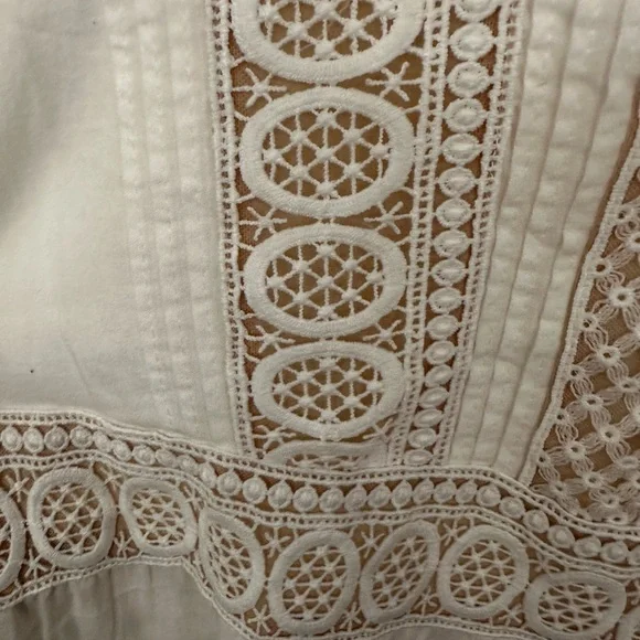 Alice + Olivia White Embroidered Ruffle Sleeve Dress - Picture 4 of 6